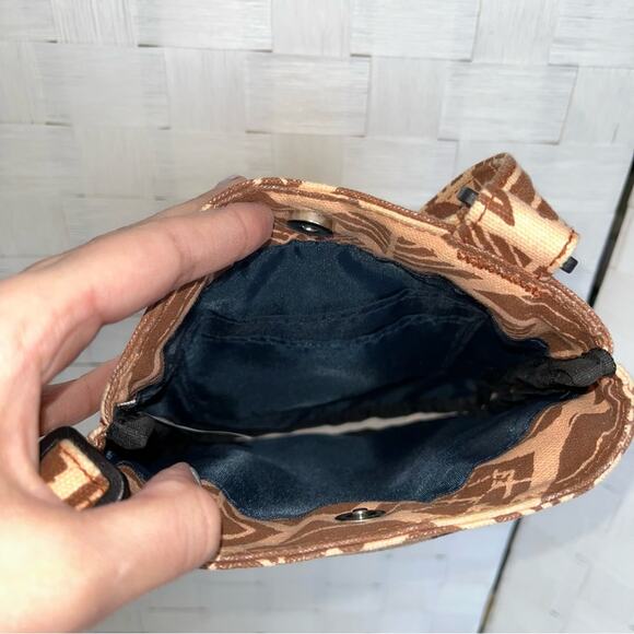 Kavu Mini Keeper Bag - Picture 8 of 12